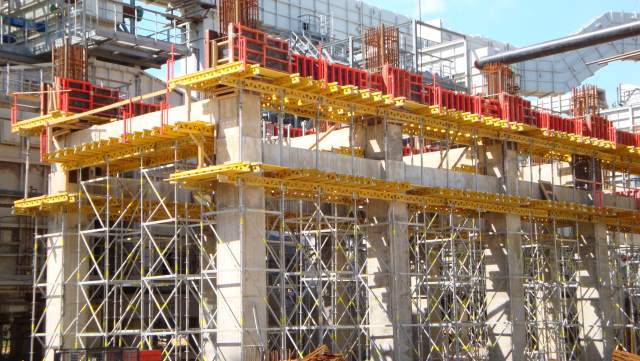 The construction of the petrochemical complex for deep processing of oil  in Kirishi, Russia